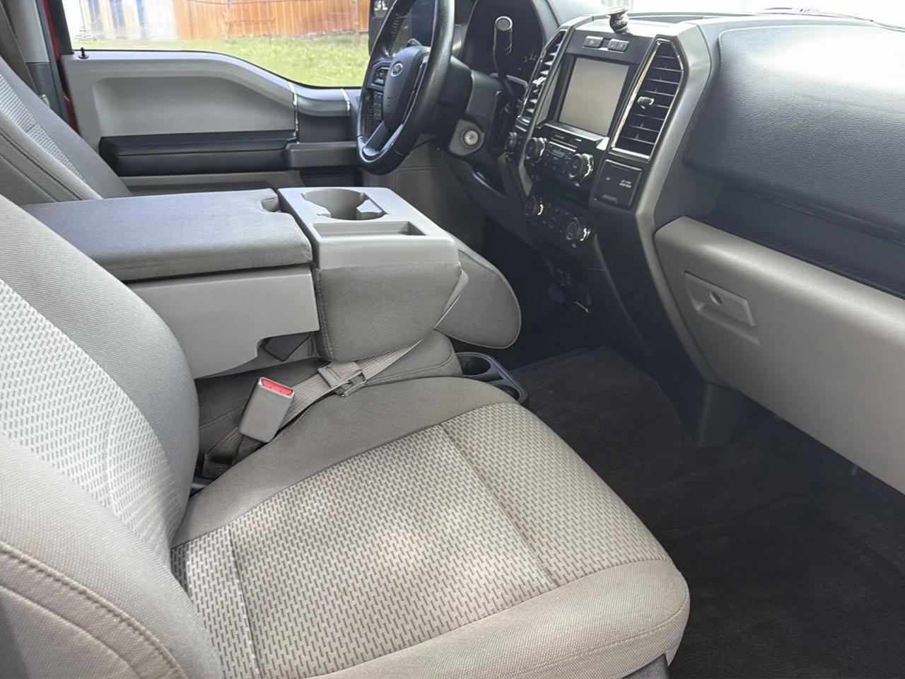Ford F-150 4WD SuperCrew 145" XLT 2015