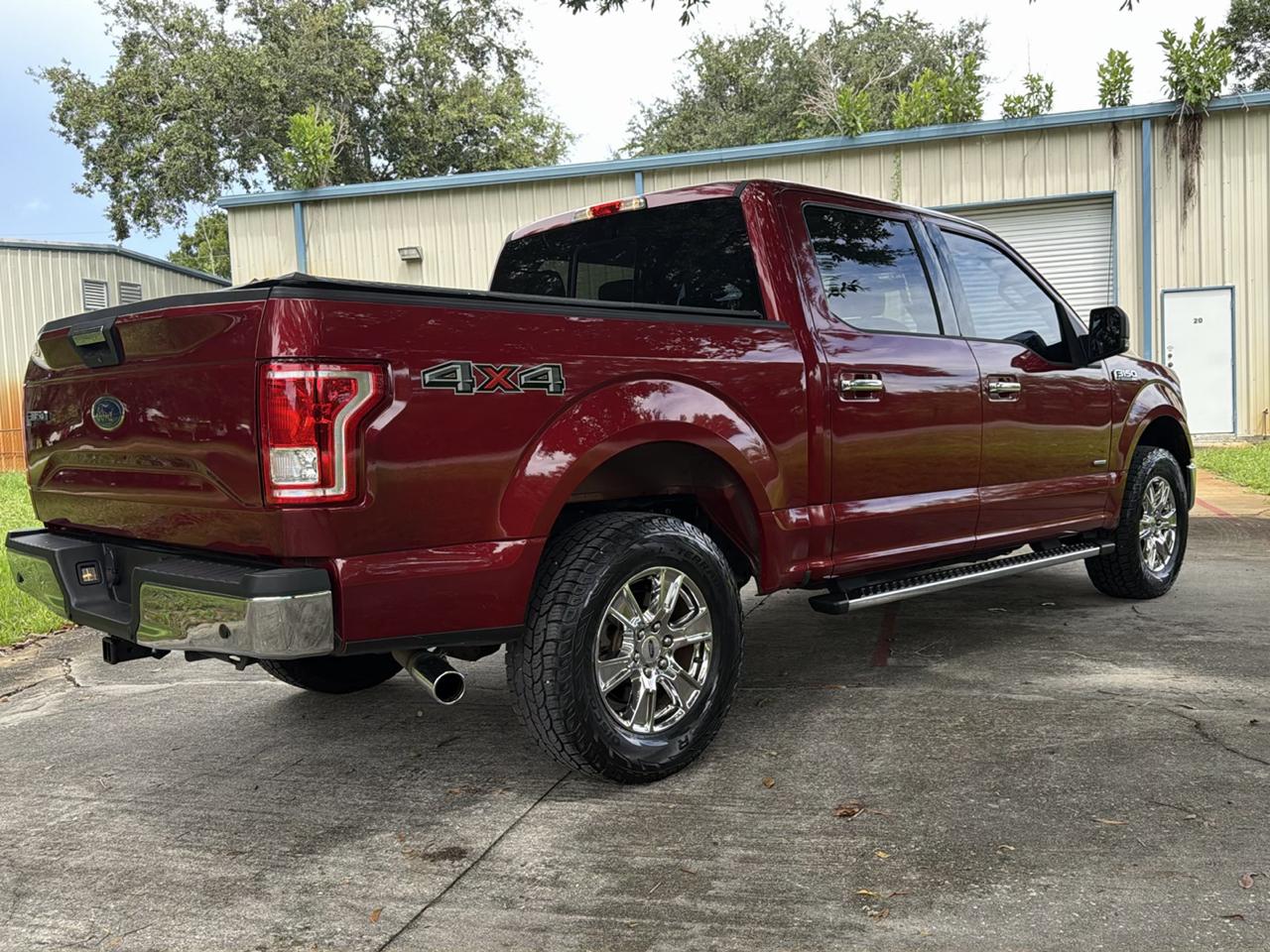 Ford F-150 4WD SuperCrew 145" XLT 2015