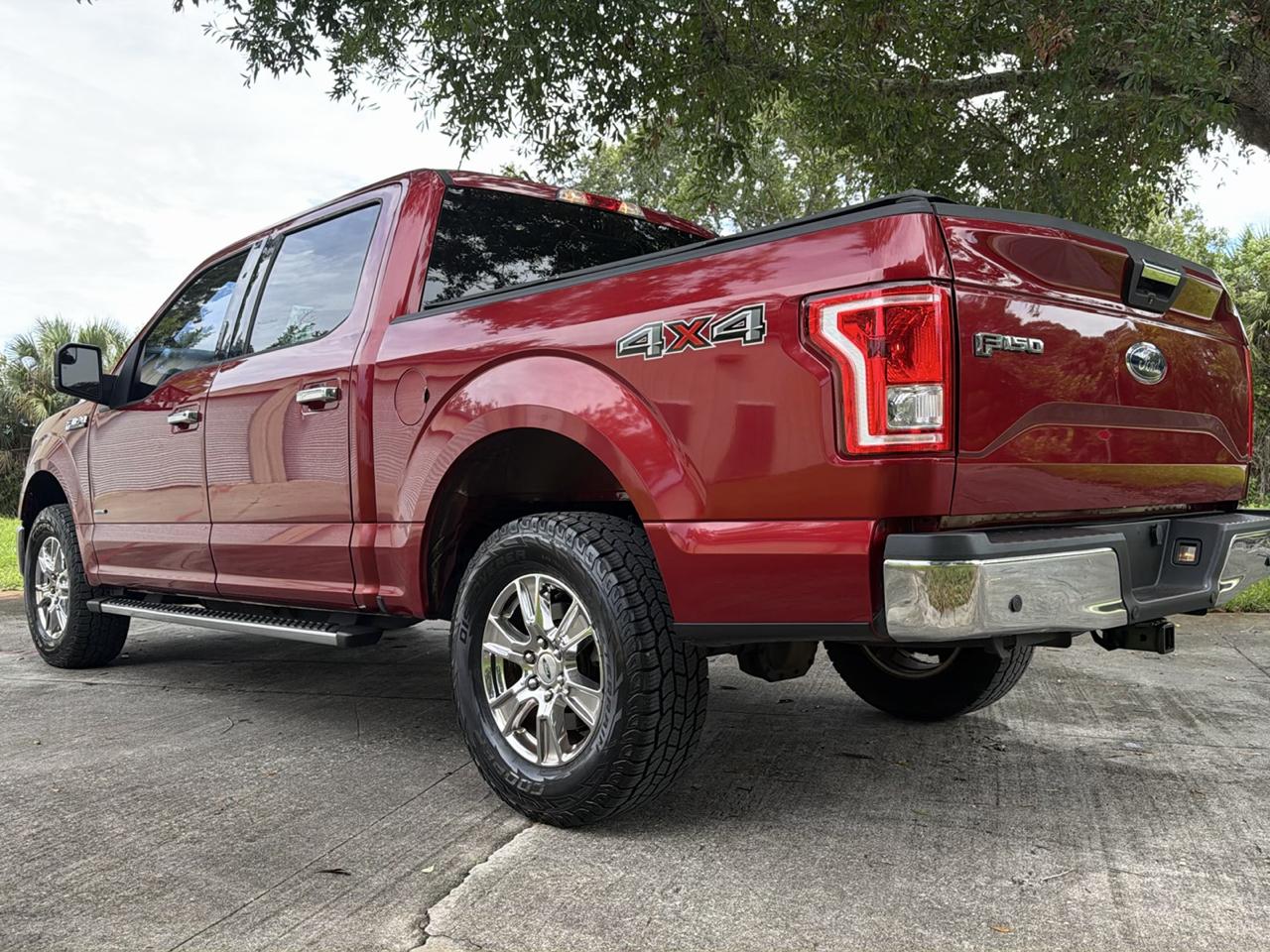 Ford F-150 4WD SuperCrew 145" XLT 2015
