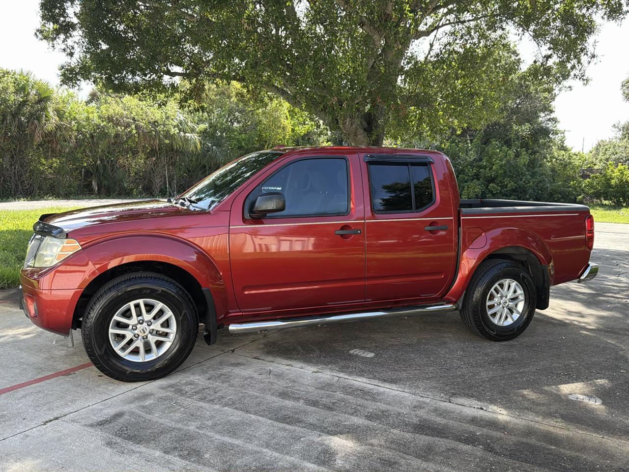 Nissan Frontier 2WD Crew Cab SWB Auto SV 2015