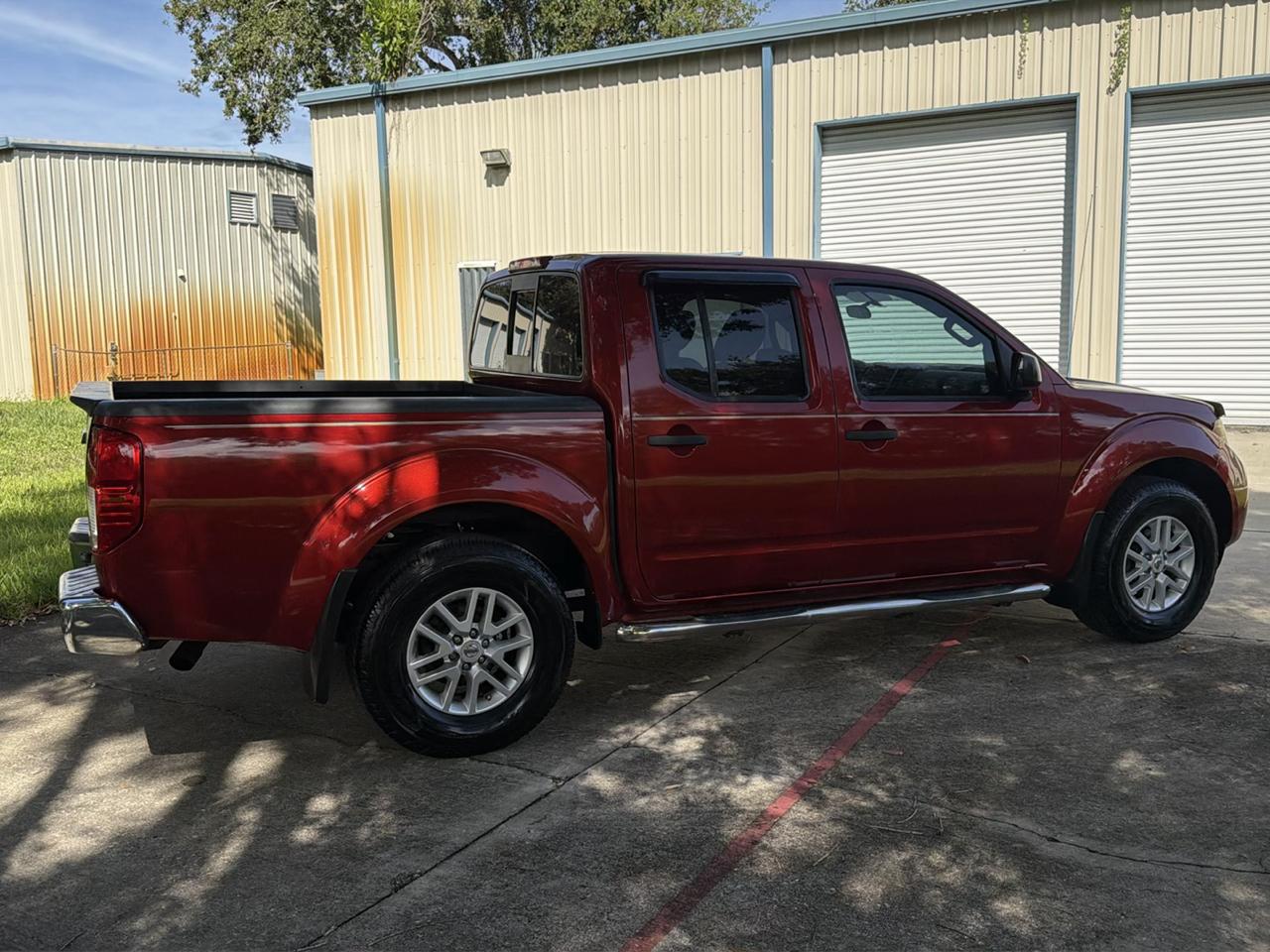 Nissan Frontier 2WD Crew Cab SWB Auto SV 2015