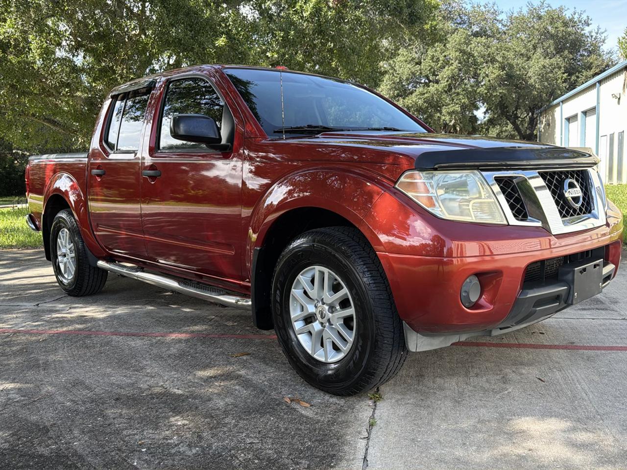 Nissan Frontier 2WD Crew Cab SWB Auto SV 2015