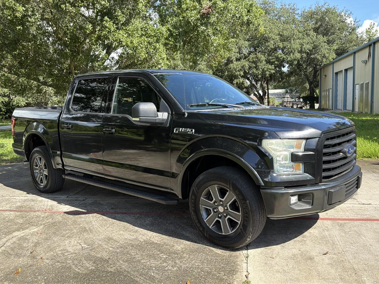 Ford F-150 4WD SuperCrew 145" XLT 2015
