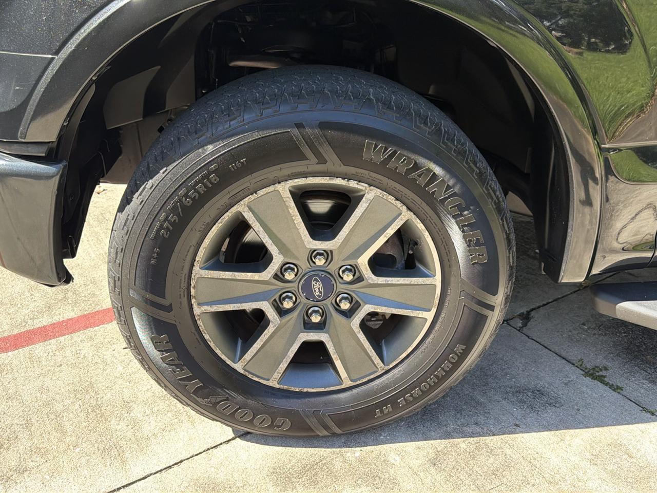 Ford F-150 4WD SuperCrew 145" XLT 2015