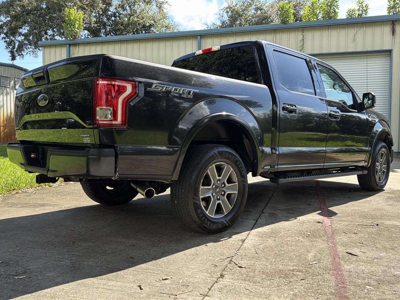 Ford F-150 4WD SuperCrew 145" XLT 2015