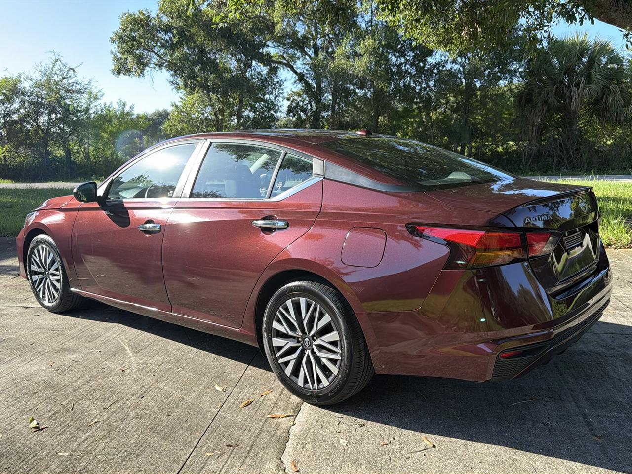 Nissan Altima 2.5 SV Sedan 2024