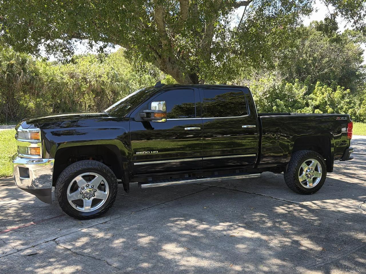 Chevrolet Silverado 2500HD Built After Aug 14 4WD Crew Cab 153.7" LTZ 2015