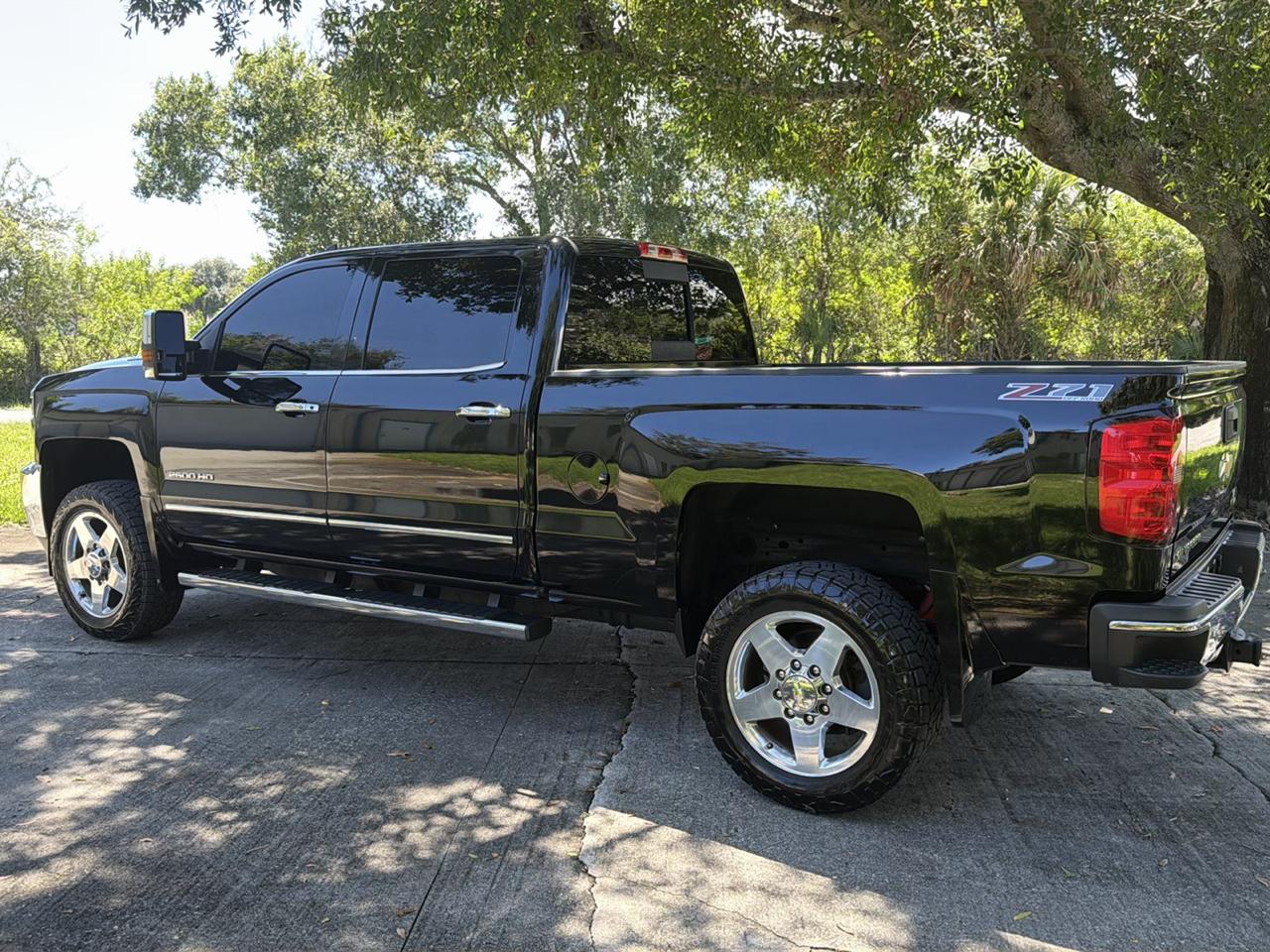 Chevrolet Silverado 2500HD Built After Aug 14 4WD Crew Cab 153.7" LTZ 2015