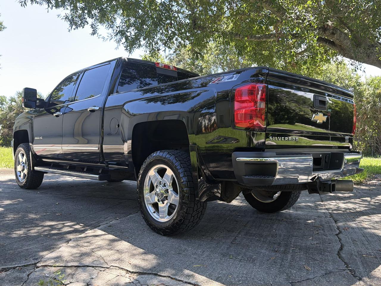 Chevrolet Silverado 2500HD Built After Aug 14 4WD Crew Cab 153.7" LTZ 2015