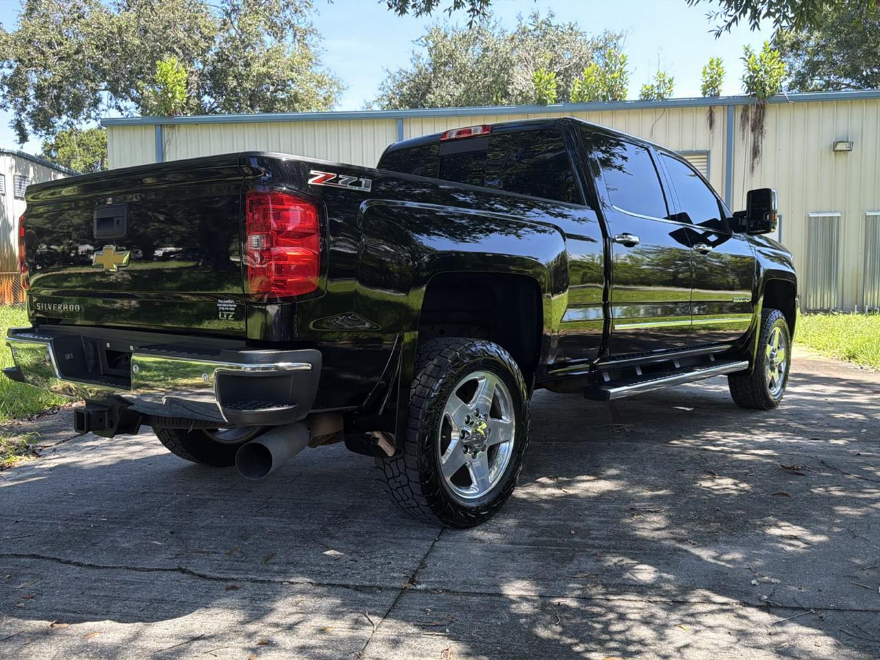 Chevrolet Silverado 2500HD Built After Aug 14 4WD Crew Cab 153.7" LTZ 2015
