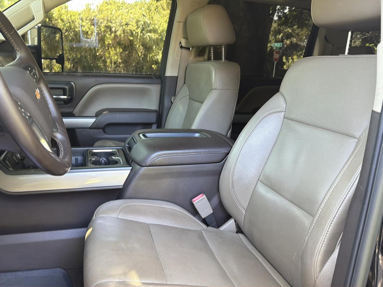 Chevrolet Silverado 2500HD Built After Aug 14 4WD Crew Cab 153.7" LTZ 2015