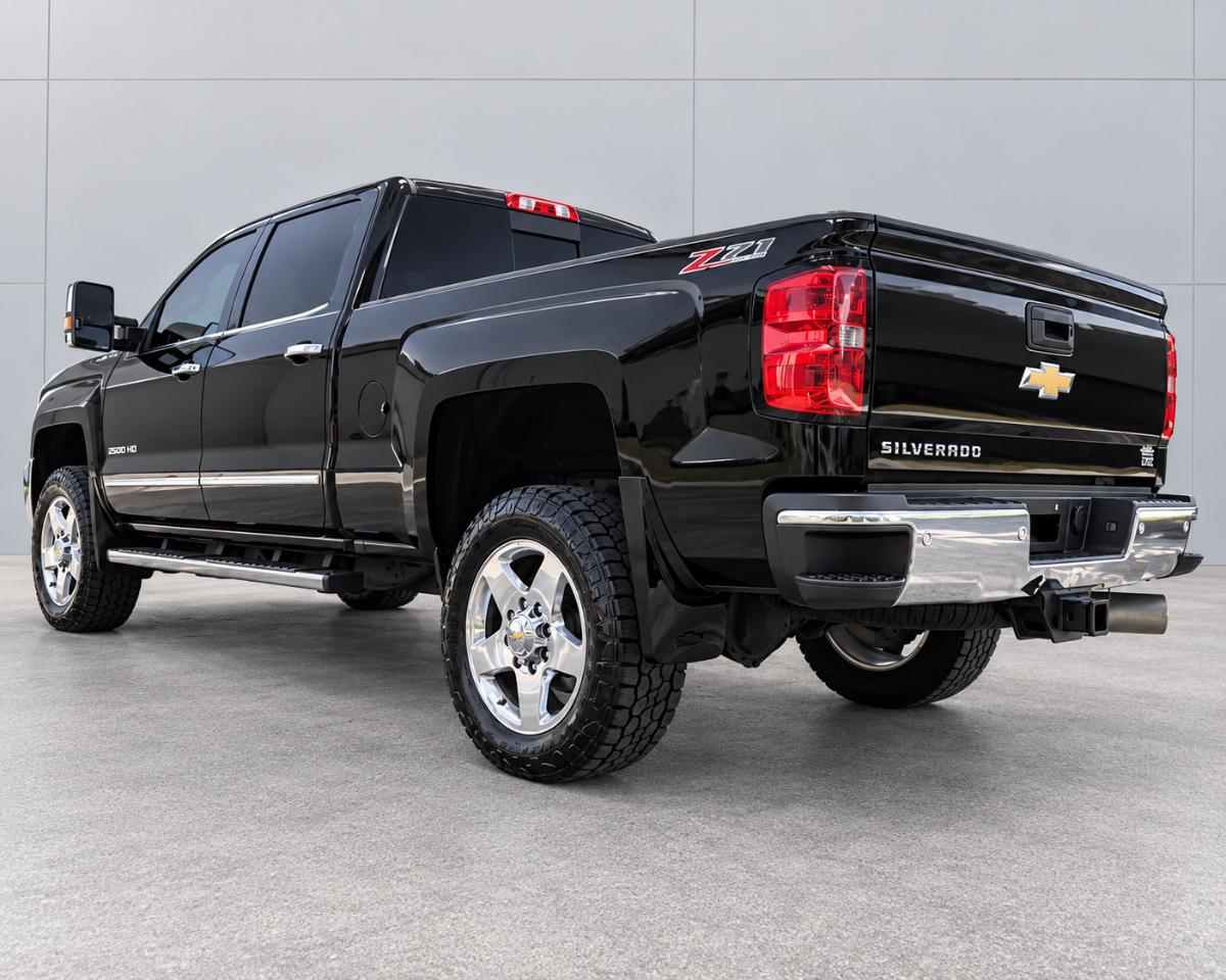 Chevrolet Silverado 2500HD Built After Aug 14 4WD Crew Cab 153.7" LTZ 2015