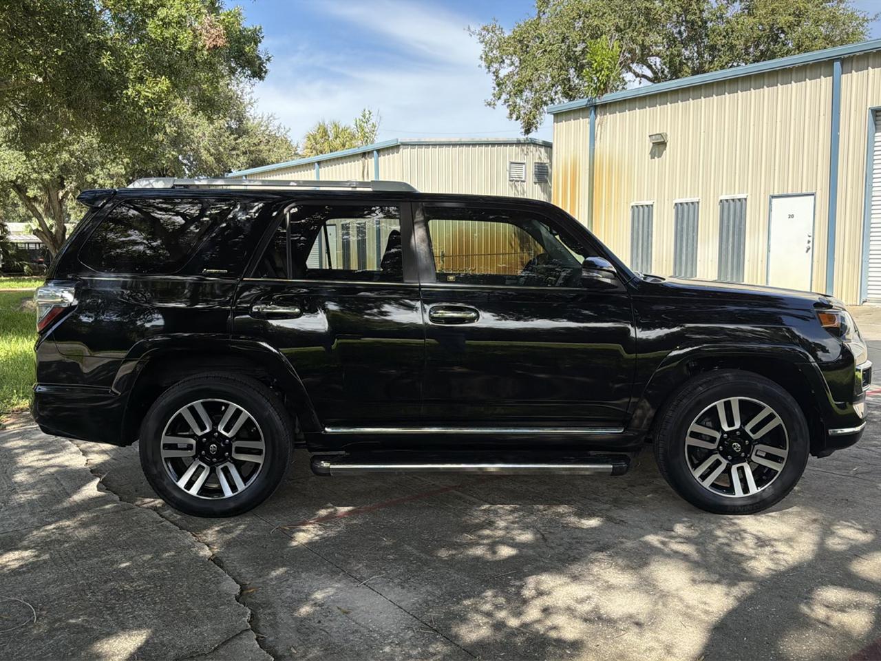 Toyota 4Runner TRD Off Road Premium 4WD (Natl) 2018