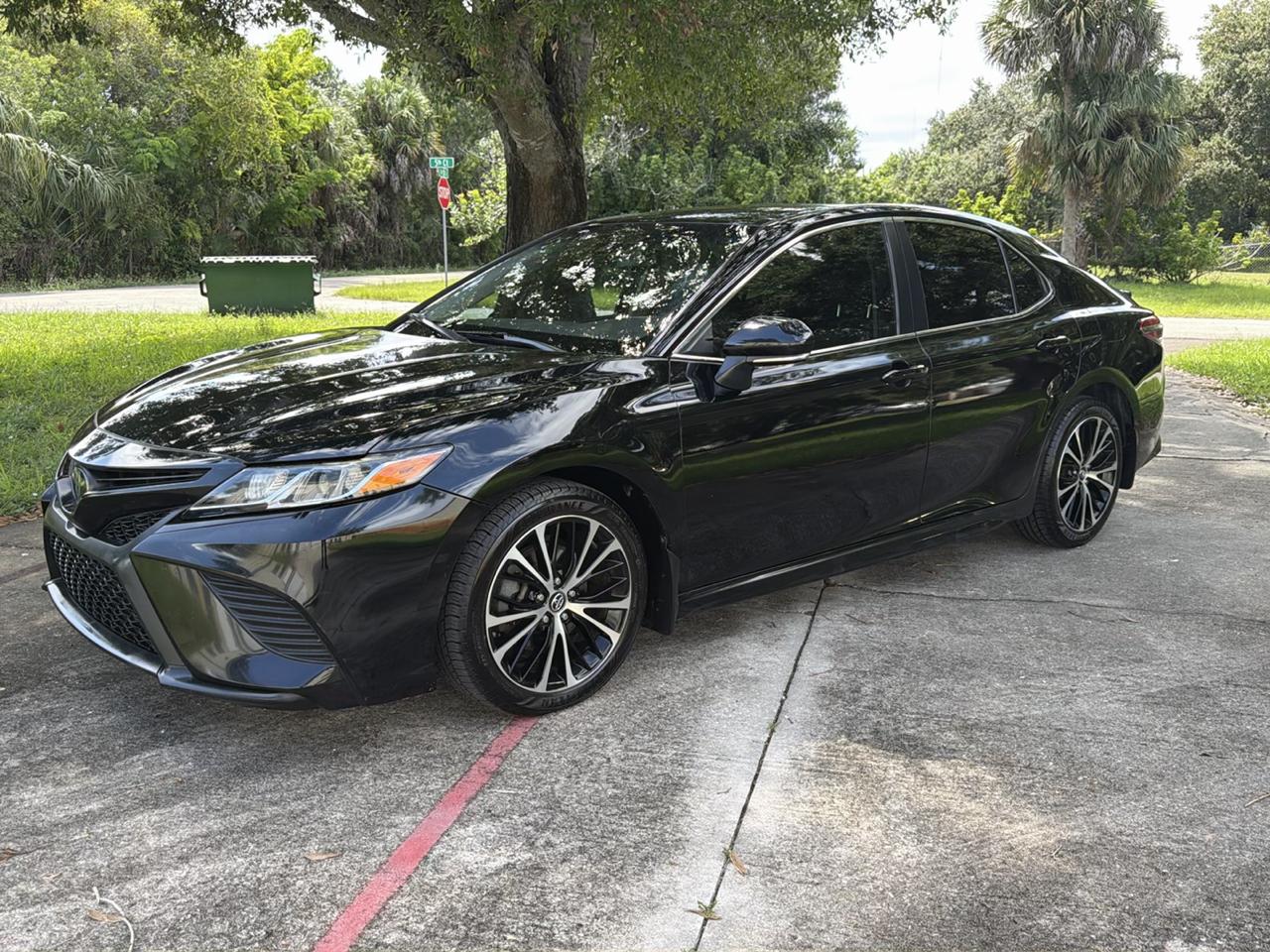 Toyota Camry XLE Auto (Natl) 2019