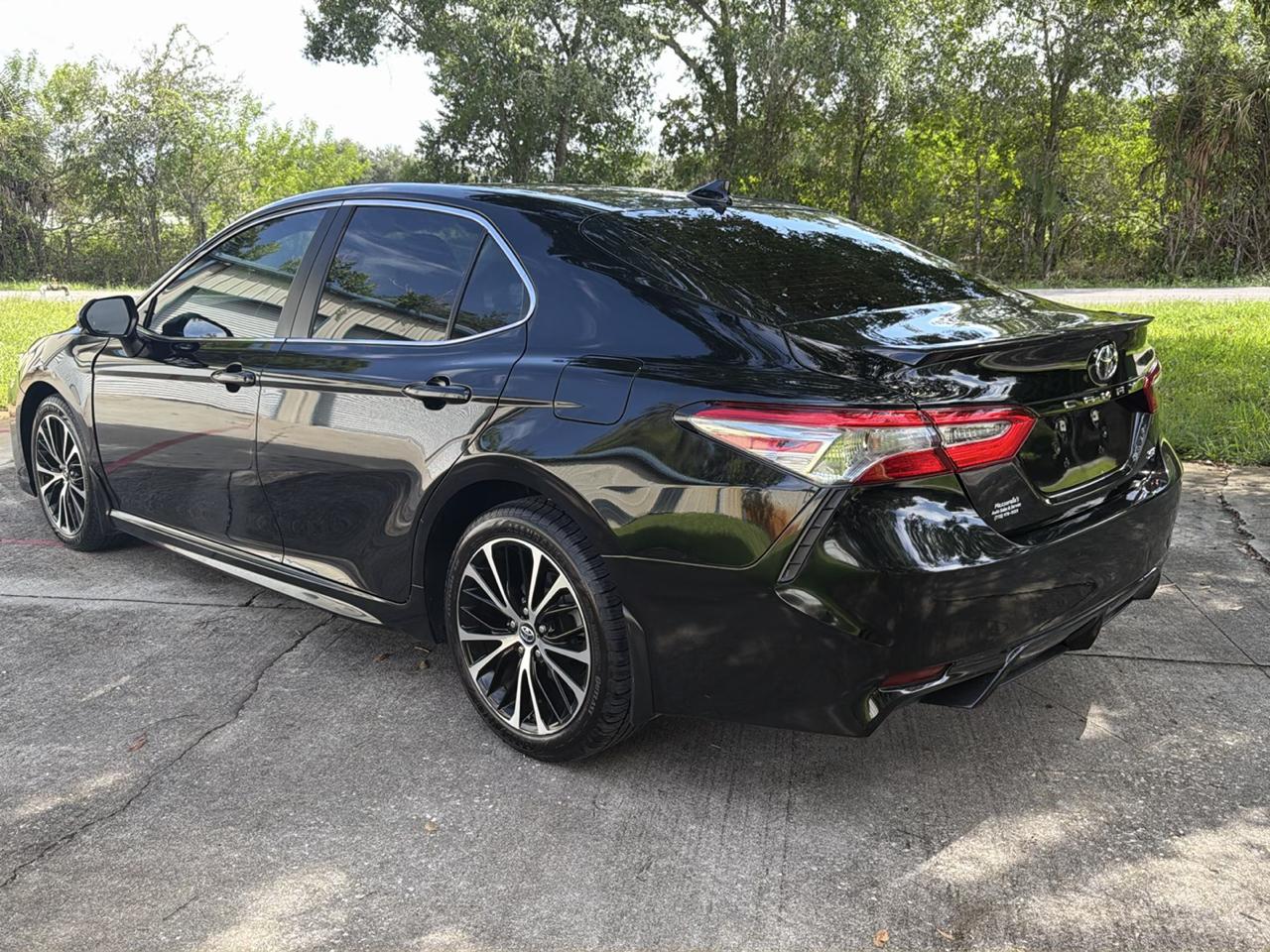 Toyota Camry XLE Auto (Natl) 2019