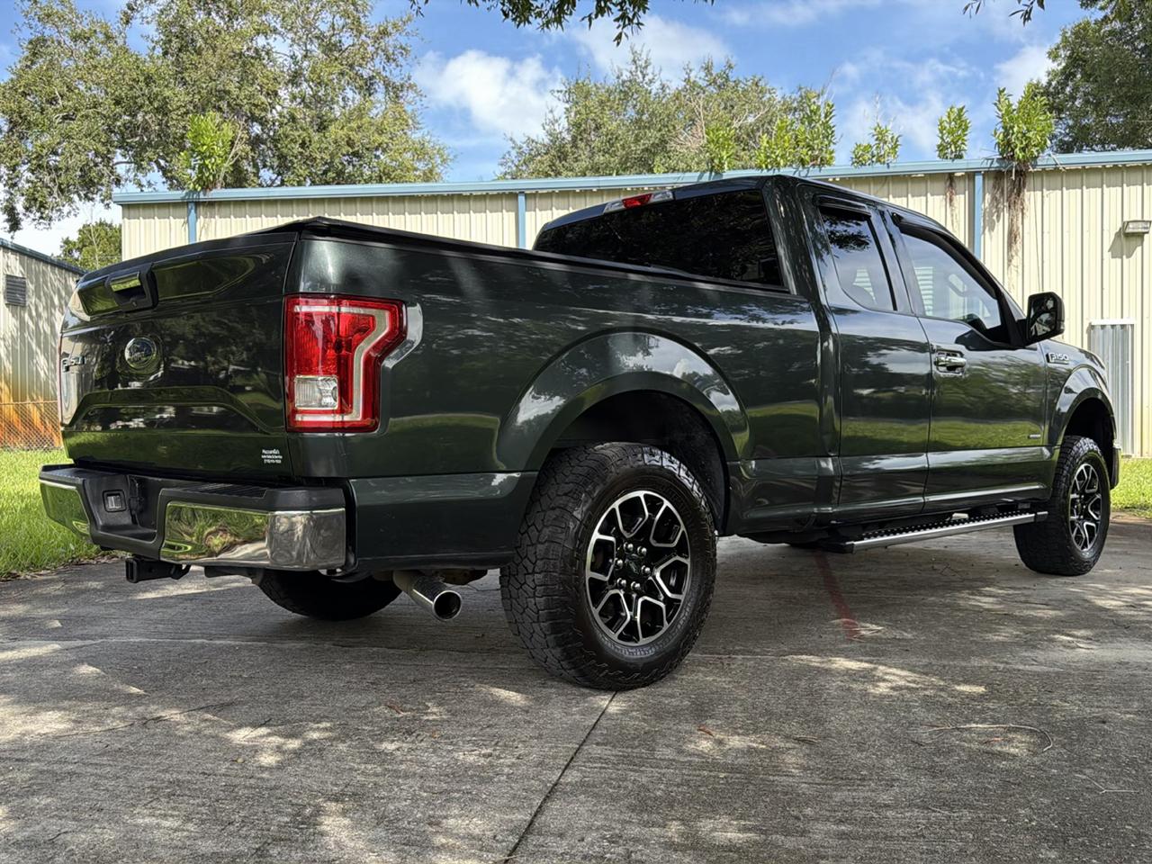 Ford F-150 2WD Supercab 163" XLT 2015