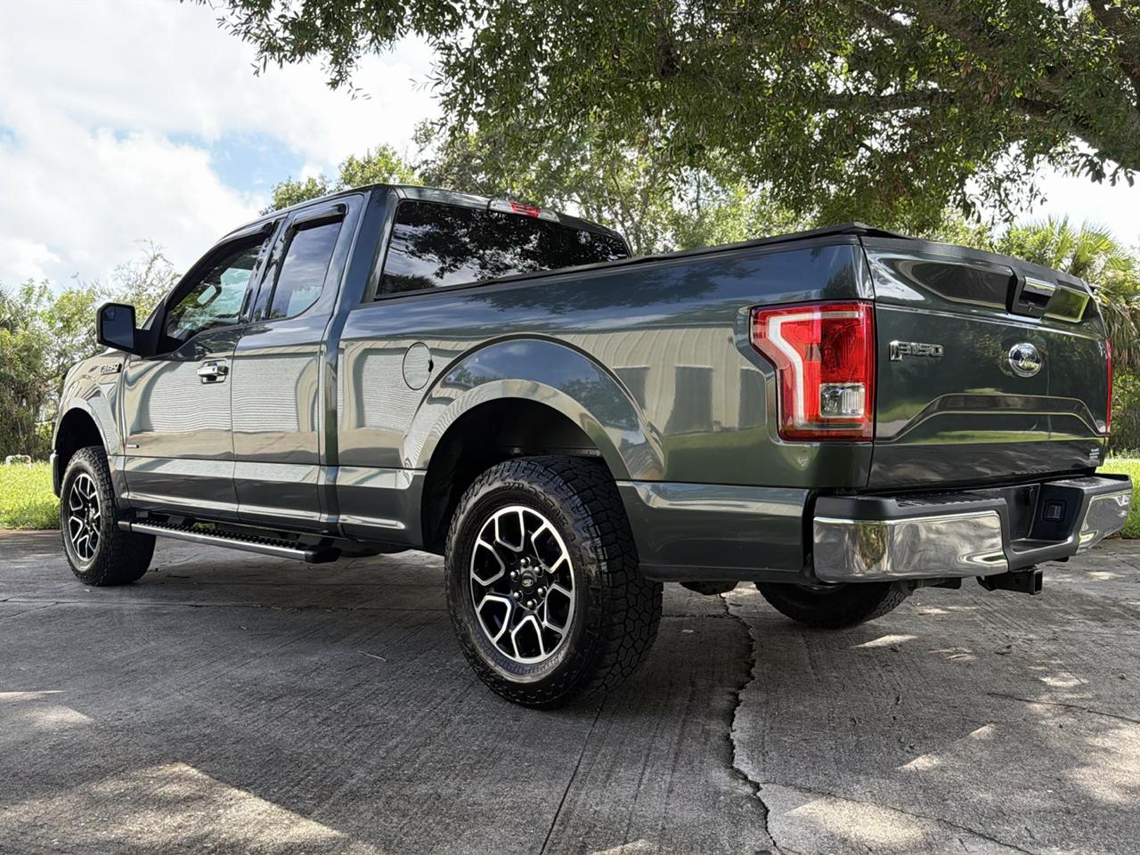 Ford F-150 2WD Supercab 163" XLT 2015
