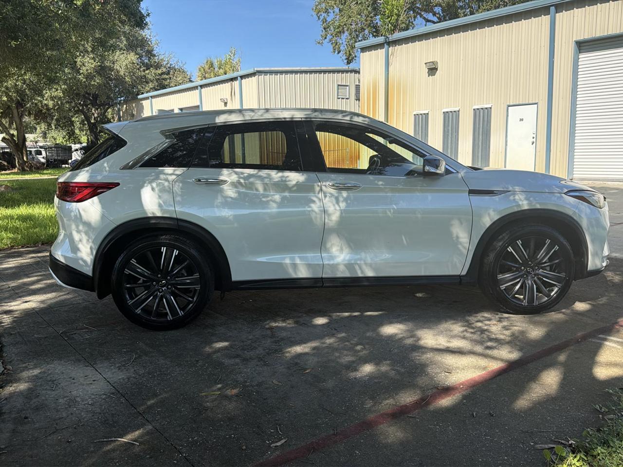 Infiniti QX50 LUXE FWD 2021