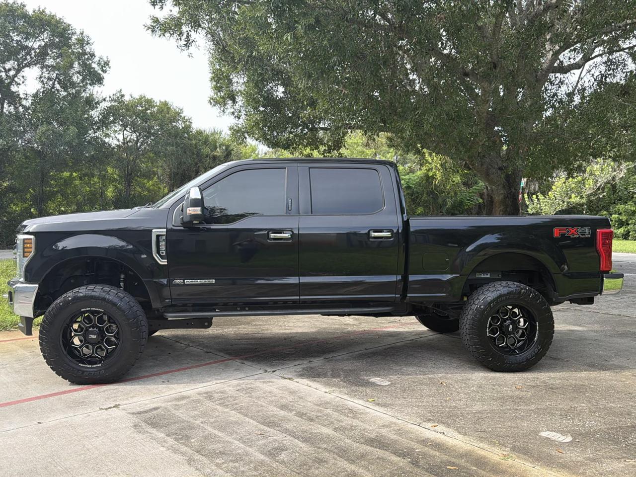 Ford Super Duty F-250 SRW XLT 4WD Crew Cab 8' Box 2018