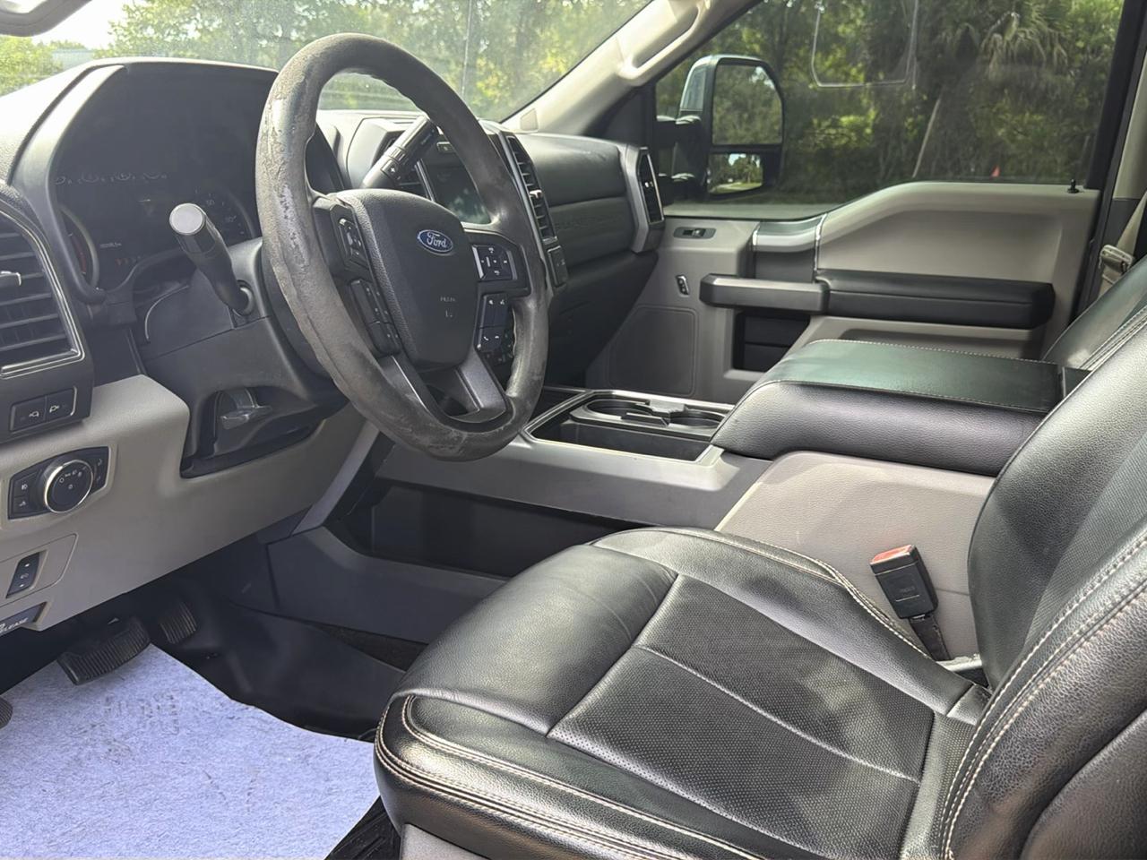 Ford Super Duty F-250 SRW XLT 4WD Crew Cab 8' Box 2018