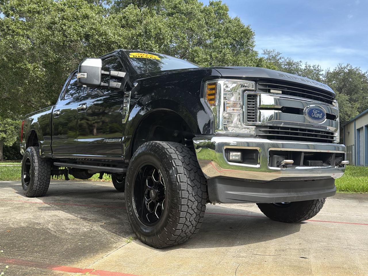 Ford Super Duty F-250 SRW XLT 4WD Crew Cab 8' Box 2018