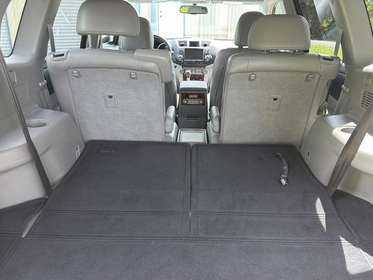 Toyota Highlander FWD 4dr V6 Limited (Natl) 2012
