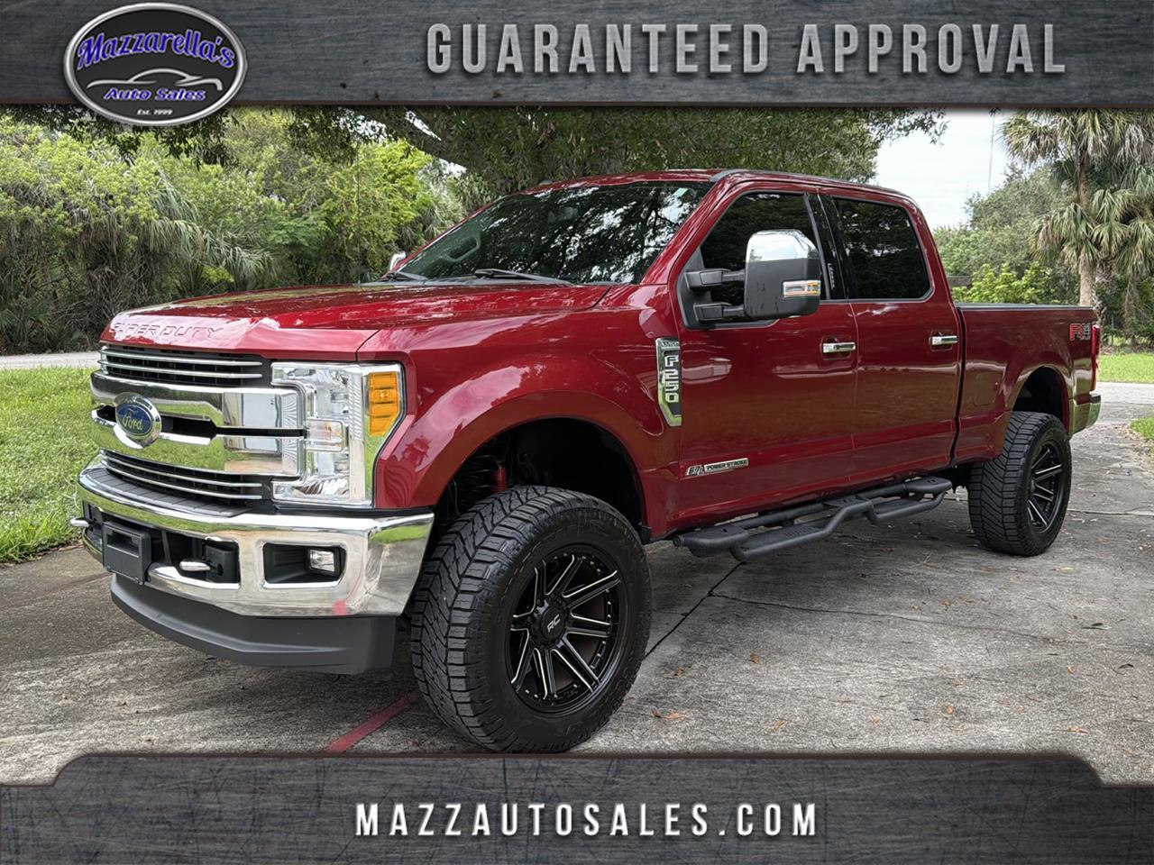 2017 Ford Super Duty F-250 SRW Lariat 4WD Crew Cab 8' Box