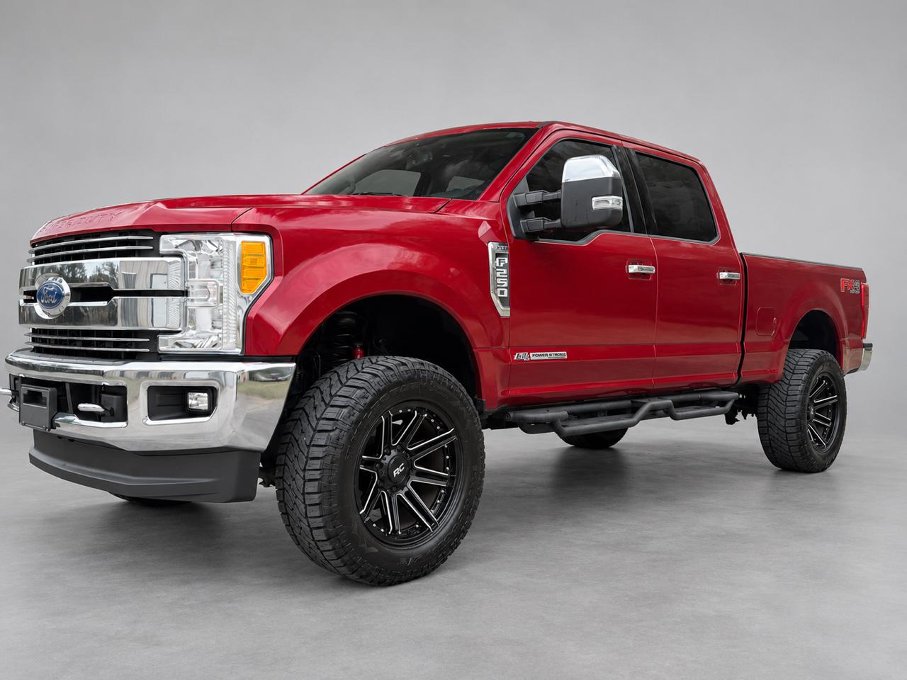Ford Super Duty F-250 SRW Lariat 4WD Crew Cab 8' Box 2017