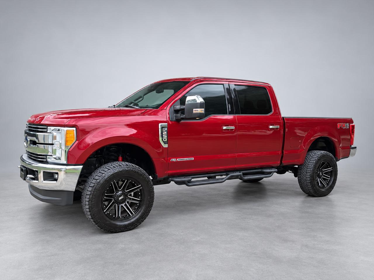 Ford Super Duty F-250 SRW Lariat 4WD Crew Cab 8' Box 2017