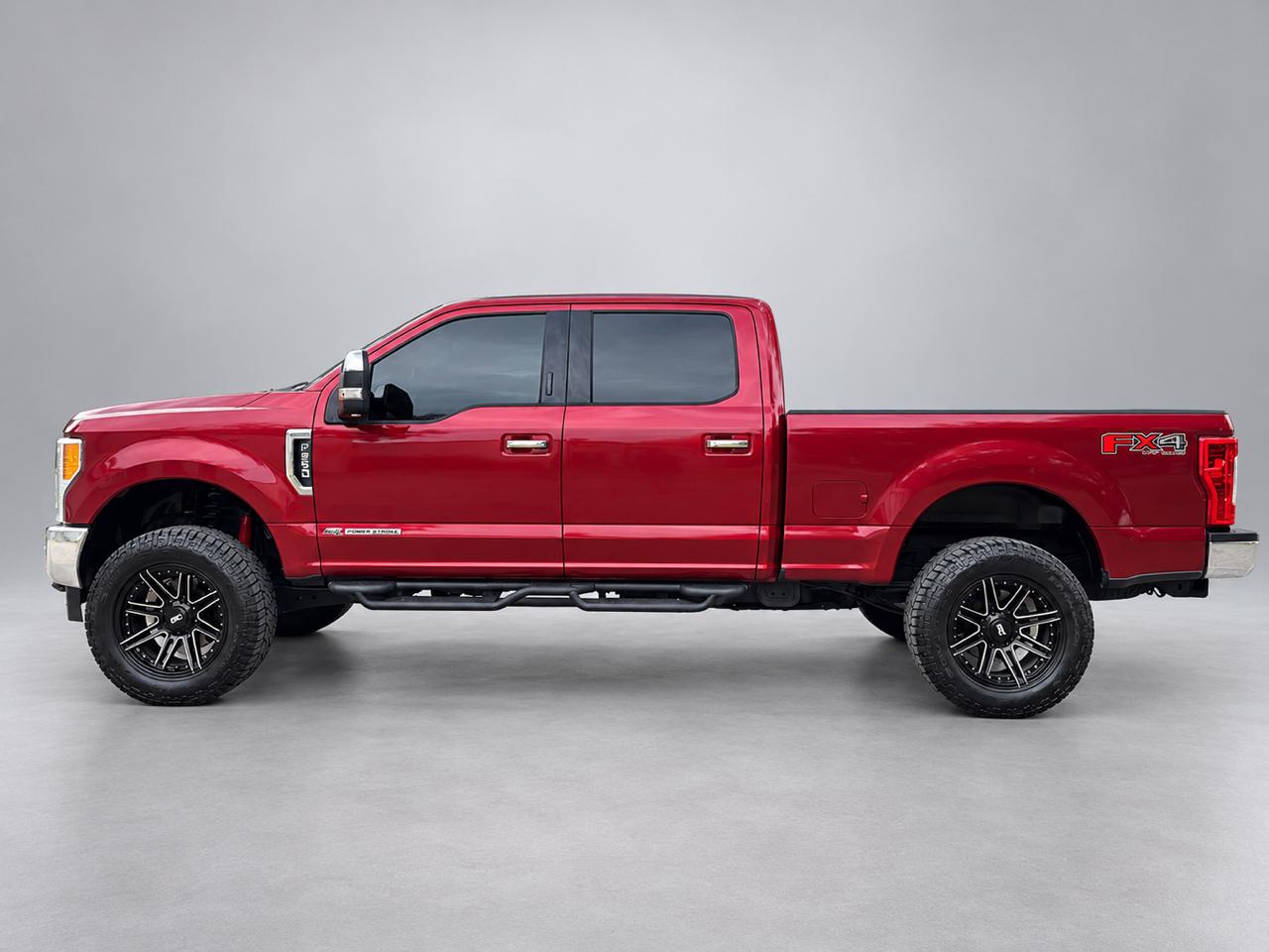 Ford Super Duty F-250 SRW Lariat 4WD Crew Cab 8' Box 2017