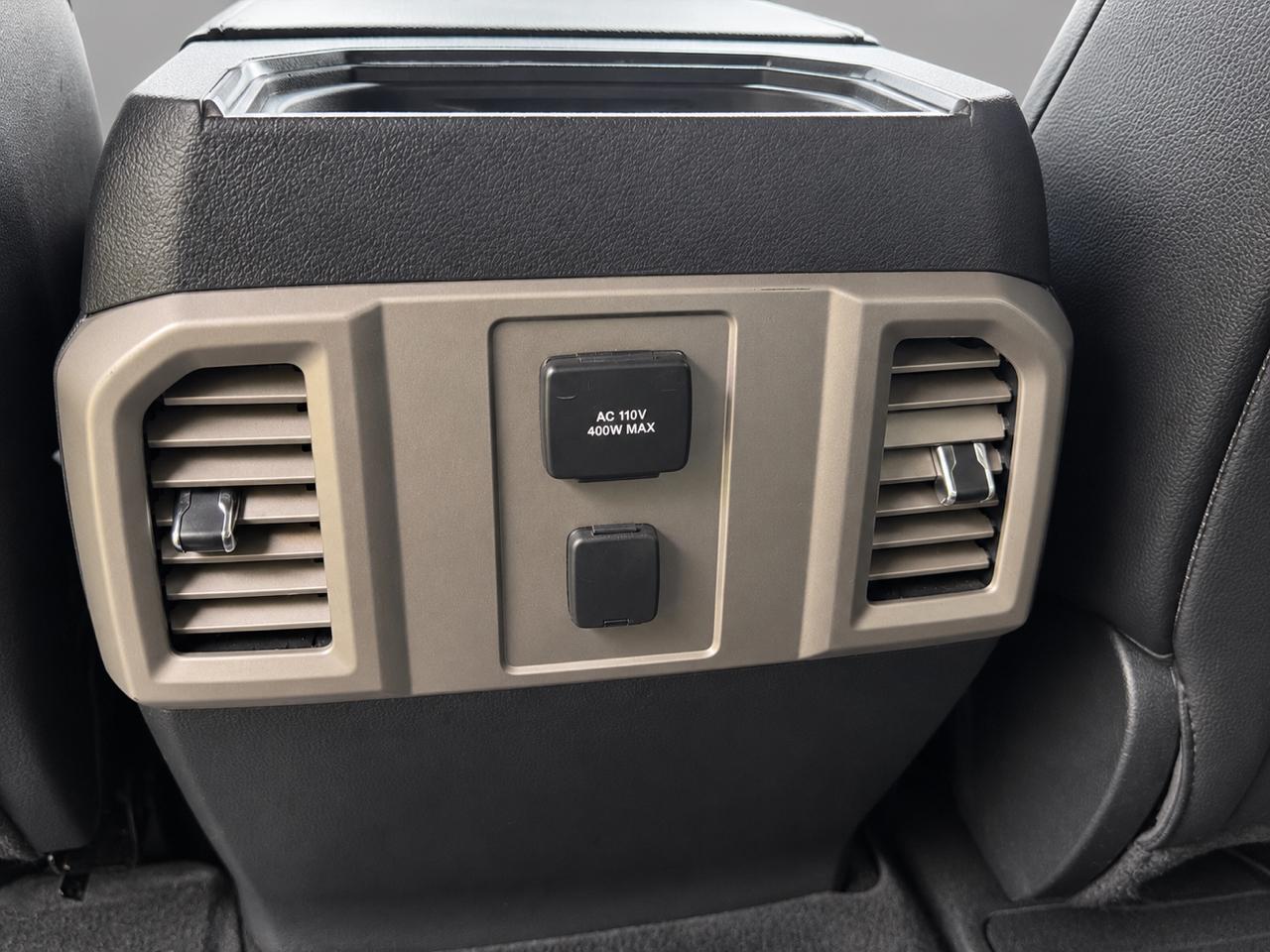Ford Super Duty F-250 SRW Lariat 4WD Crew Cab 8' Box 2017