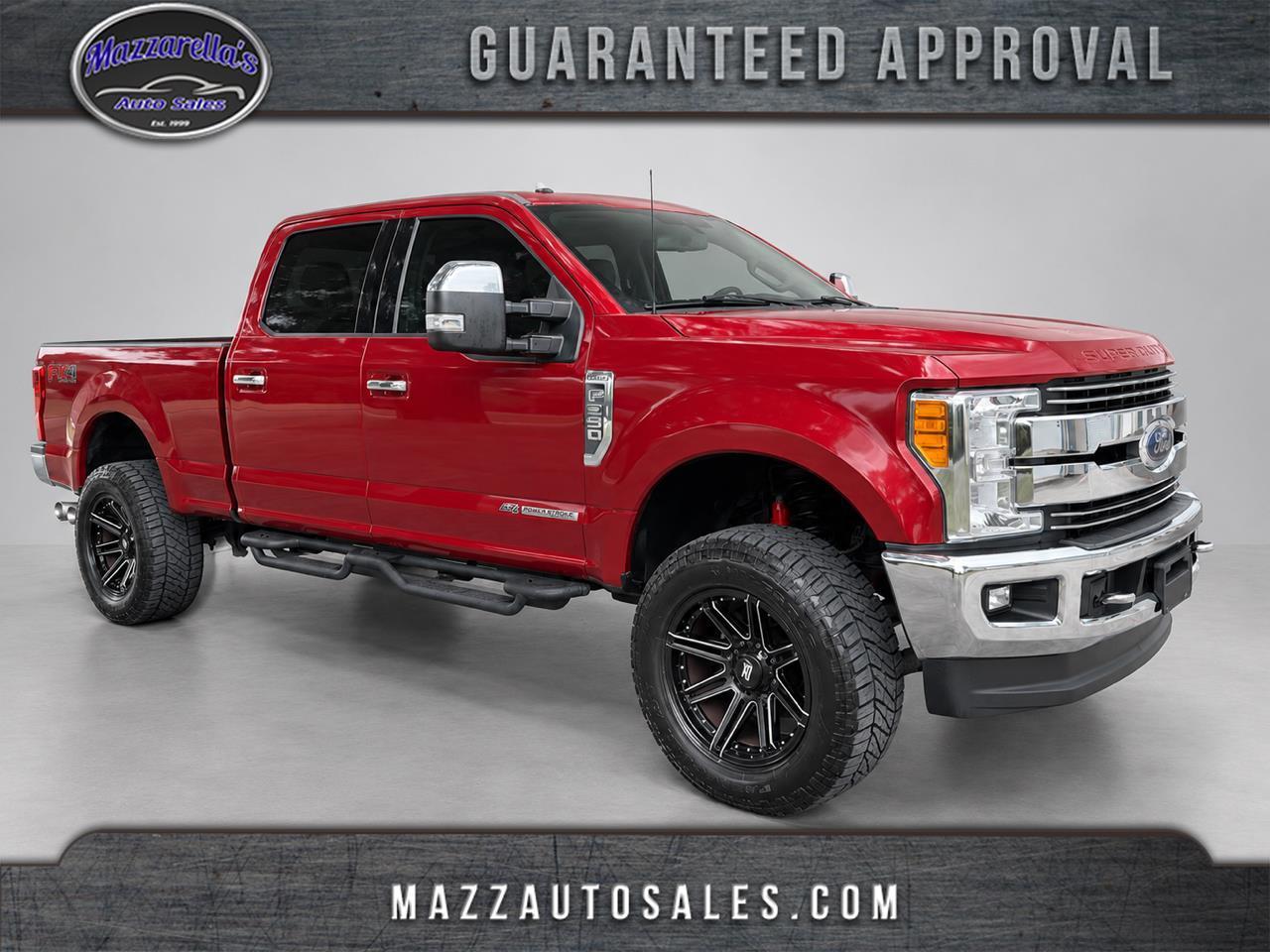 2017 Ford Super Duty F-250 SRW Lariat 4WD Crew Cab 8' Box