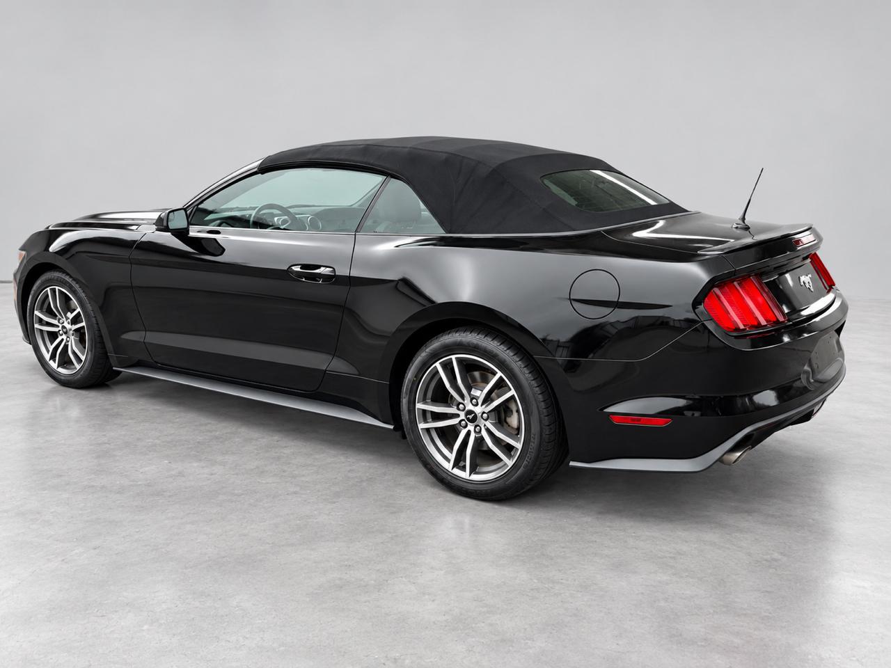 Ford Mustang 2dr Conv EcoBoost Premium 2016