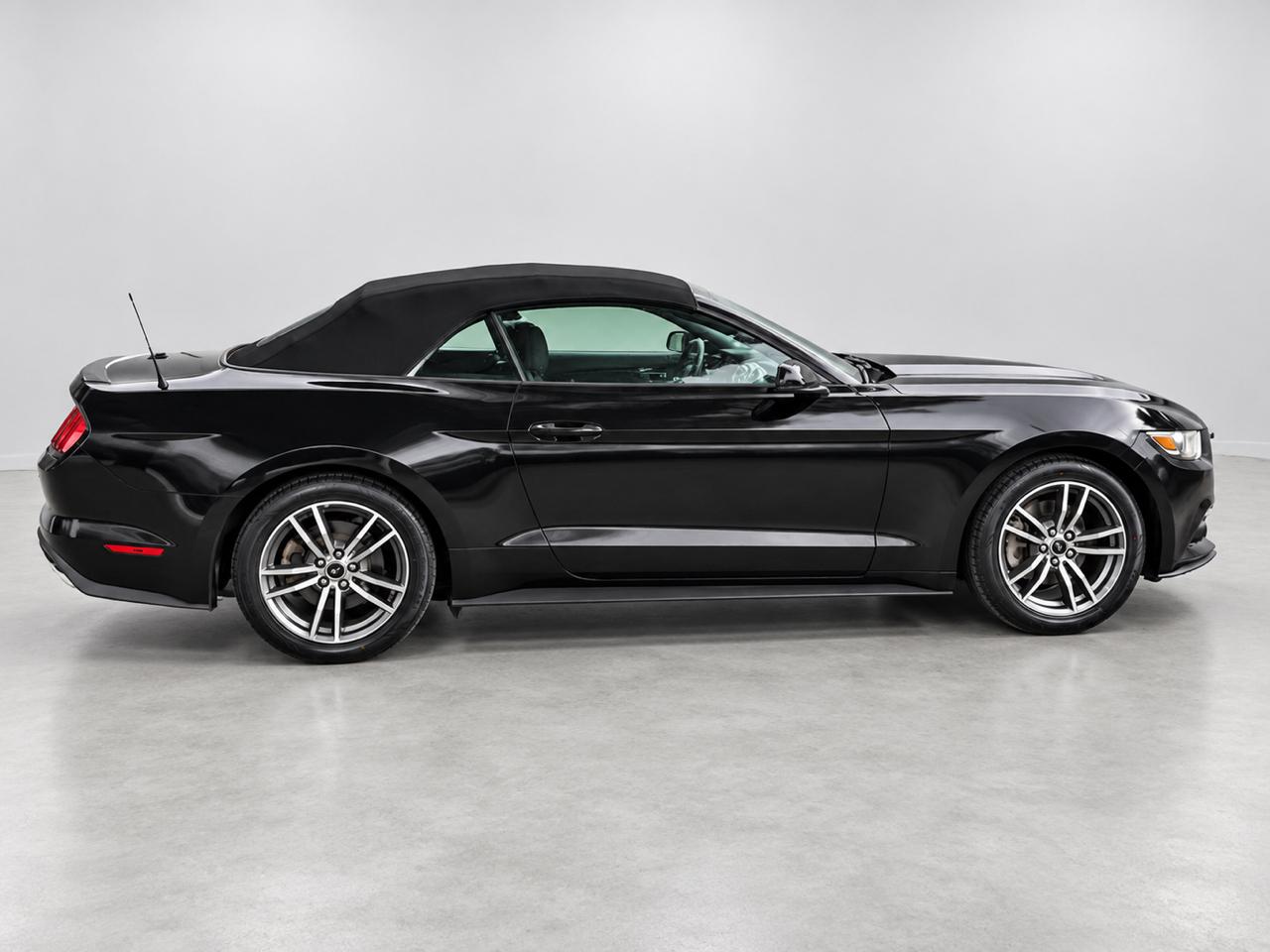 Ford Mustang 2dr Conv EcoBoost Premium 2016