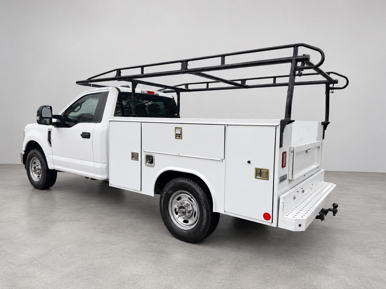 Ford Super Duty F-250 SRW XLT 2WD Reg Cab 8' Box 2020
