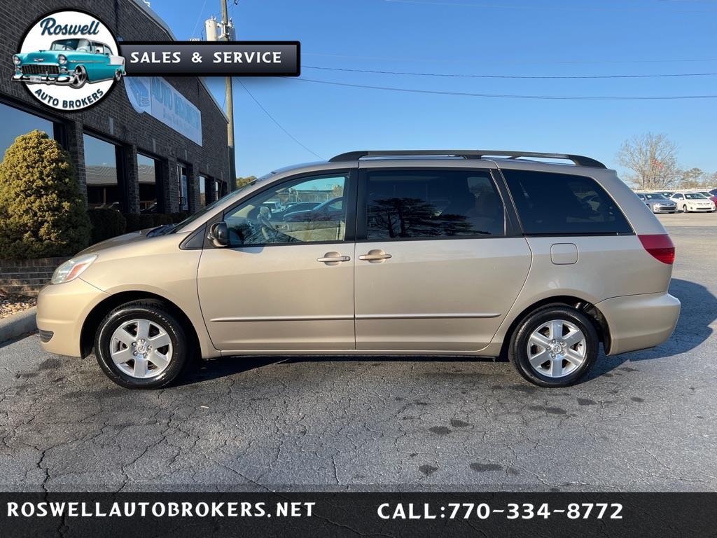 2005 Toyota Sienna LE's photo