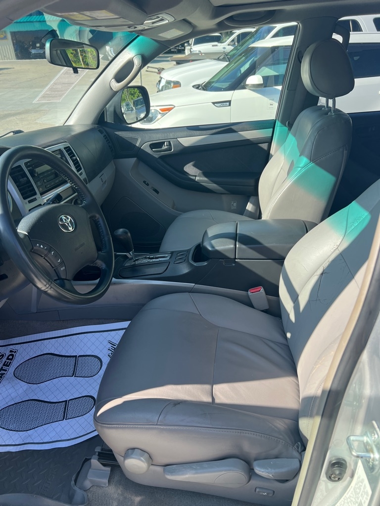 Toyota 4Runner SR5 2WD 2004