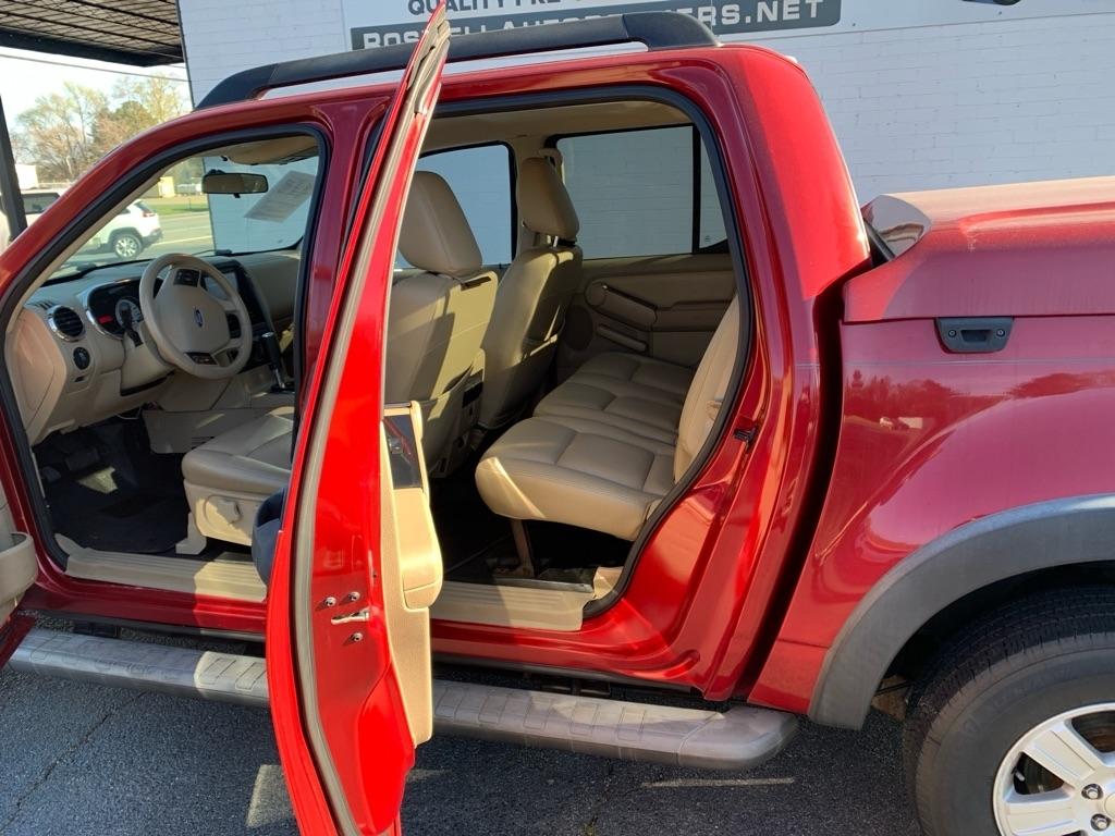 Ford Explorer Sport Trac XLT 4.0L 2WD 2010