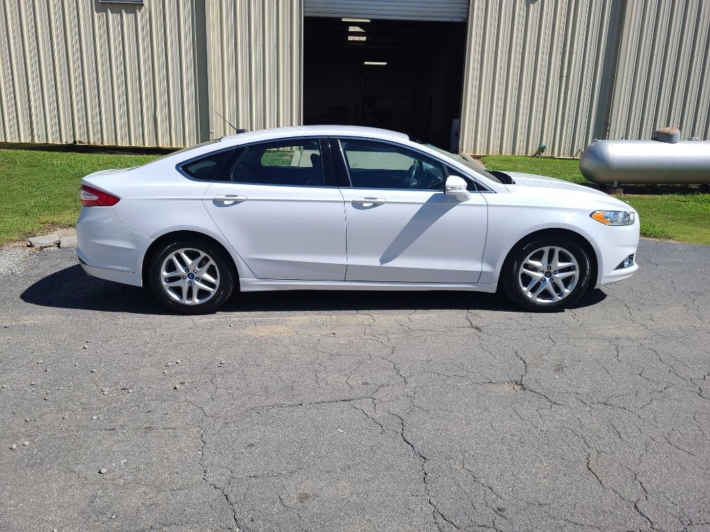 Ford Fusion SE 2013