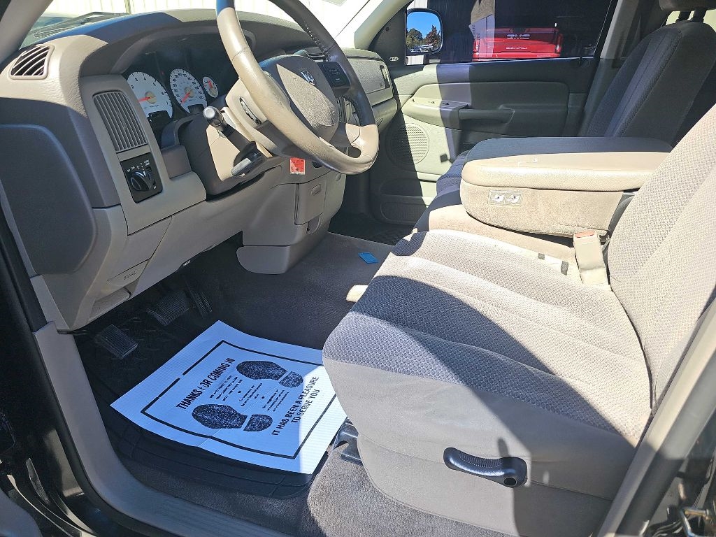 Dodge Ram 1500 ST Quad Cab 2WD 2004