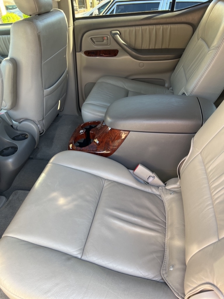 Toyota Sequoia Limited 2WD 2006