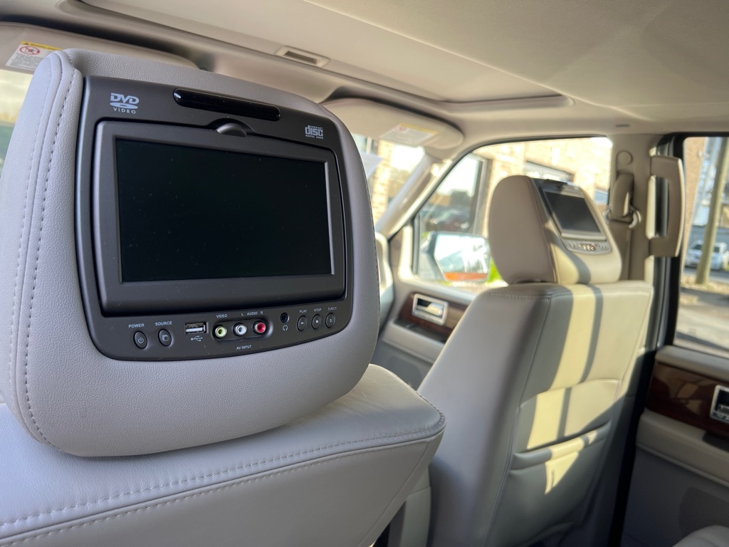 Lincoln Navigator 2WD 2012