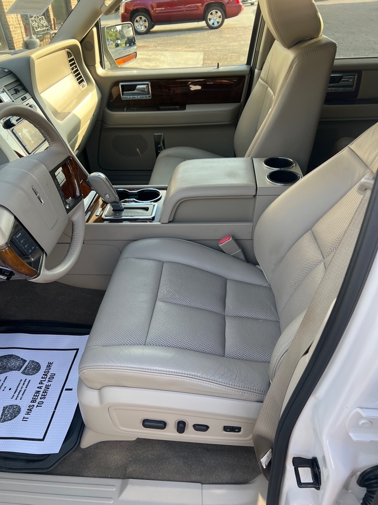 Lincoln Navigator 2WD 2012