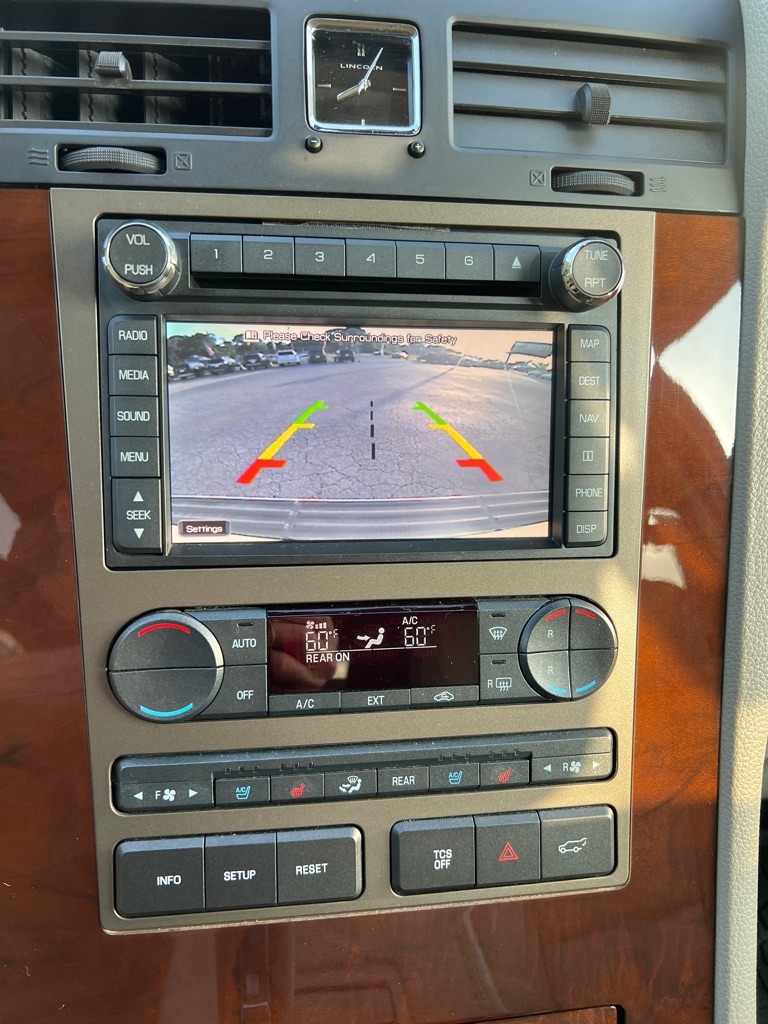 Lincoln Navigator 2WD 2012