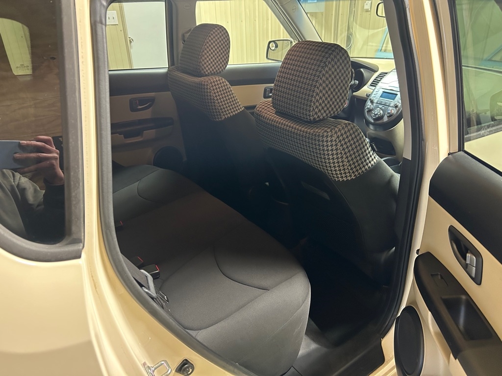 Kia Soul + 2011