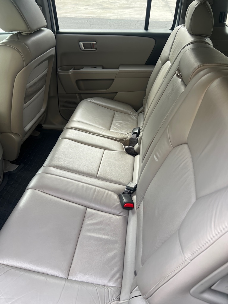 Honda Pilot EX-L 4WD 5-Spd AT 2011