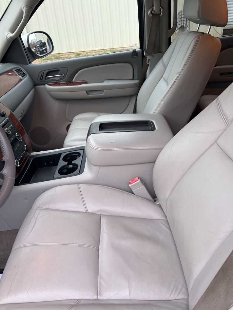 Chevrolet Suburban LS 1500 2WD 2008