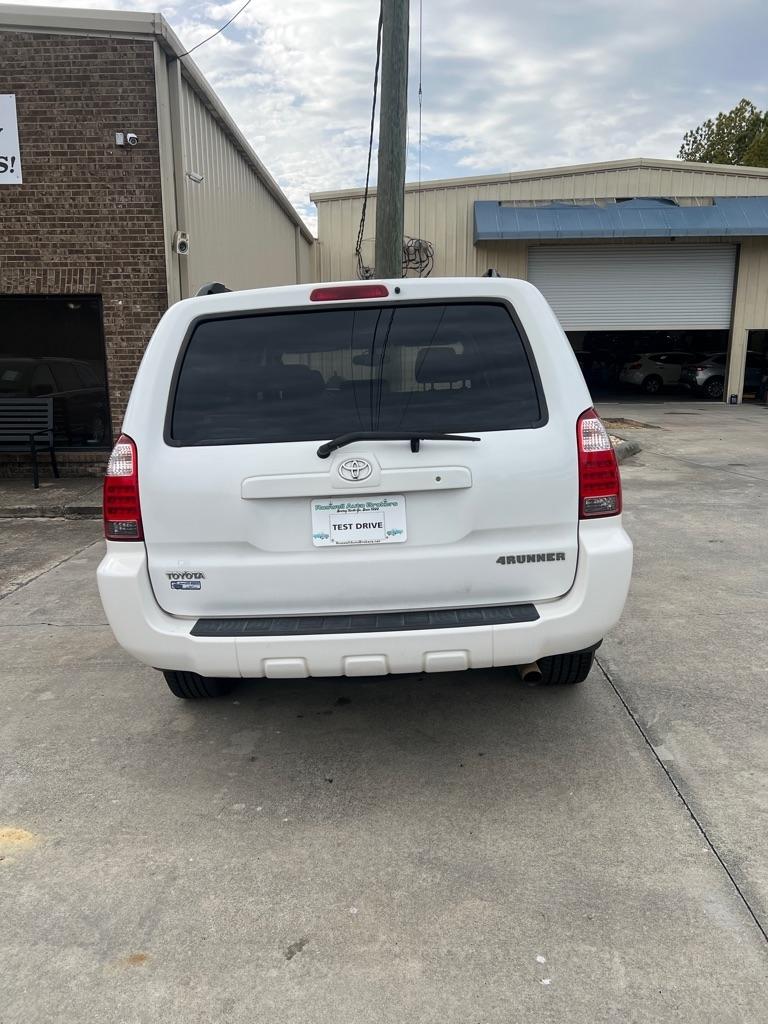Toyota 4Runner Limited 2WD 2006