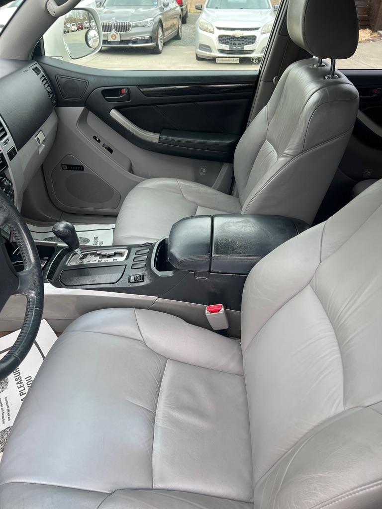 Toyota 4Runner Limited 2WD 2006