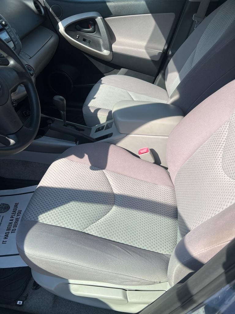 Toyota RAV4 Base I4 4WD 2008